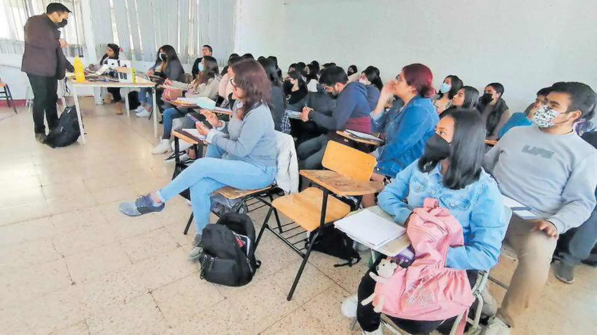 Estudiantes, pandemia, cubrebocas, covid